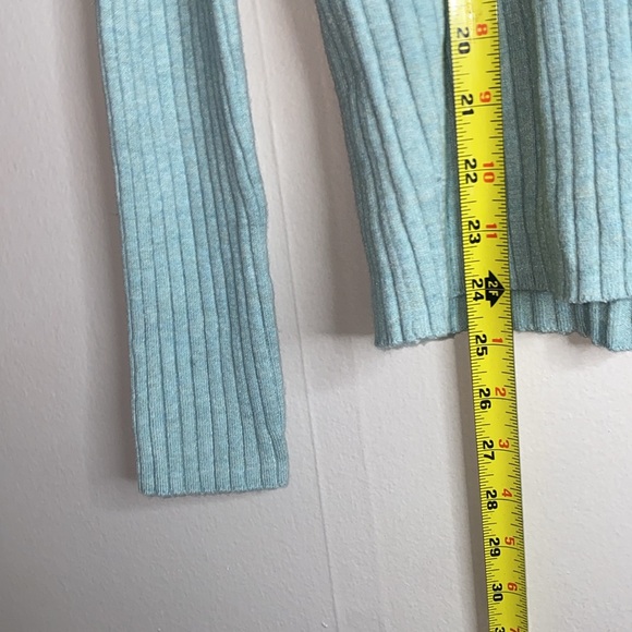 🌵Adorable NWT Women's Fine Gauge Ribbed Button up Cardigan! - Picture 8 of 11